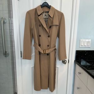 Vintage Burberry trench coat with zip out lining size 10R